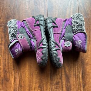 Primigi Gore-Tex boots waterproof slip on Velcro closure, purple with fur.